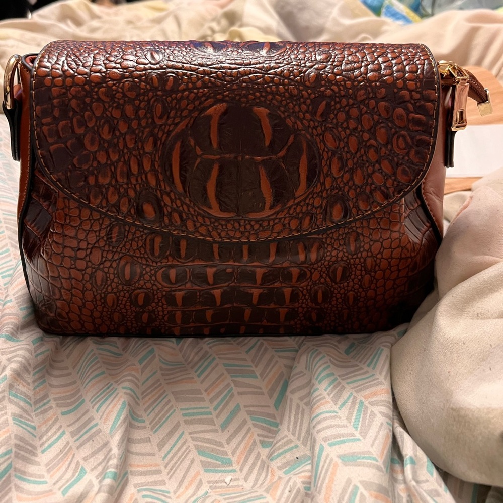 Womens Crocodile Pattern Leather Crossbody
Bags